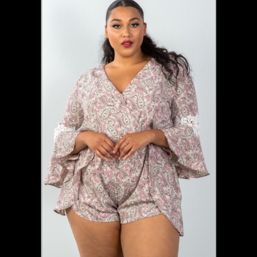 Mauve Floral Romper - Picture 3 of 5